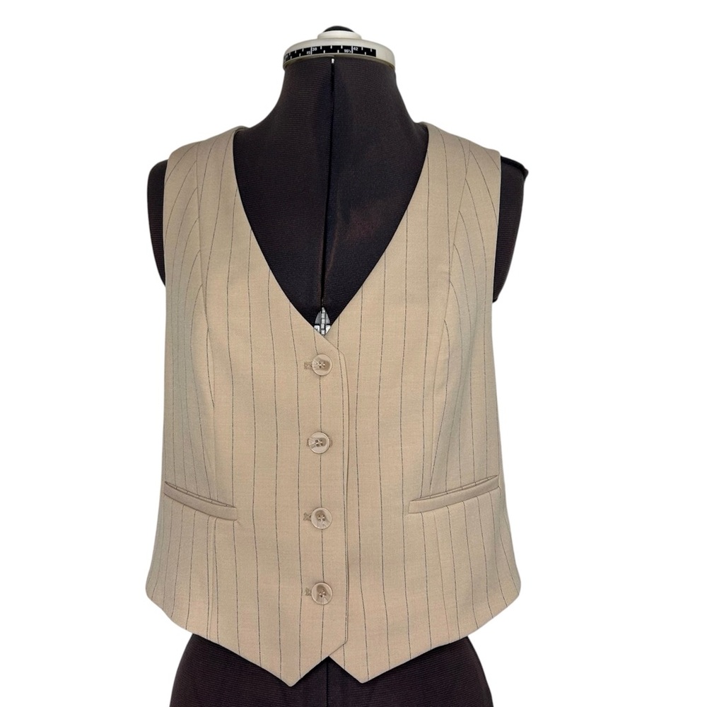 Rachel Zoe Women's Preppy Tailored Fit Chic Buttoned Lined Pinstripe Tan Vest M